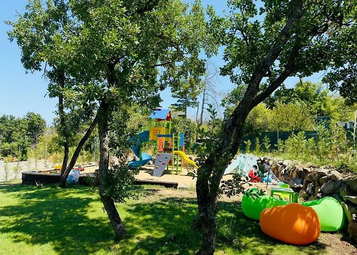 Holiday Village Smokinia