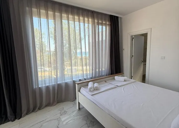 Aurum Villas Smokinya Beach 3