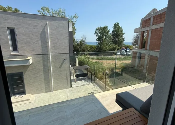 Aurum Villas Smokinya Beach 4